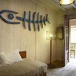 De La Hotel 4*