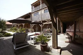 Hotel De La 4*